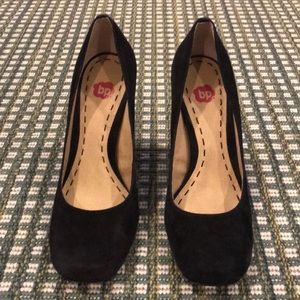 B.P. Round Toe Black Suede Chunky Heel
